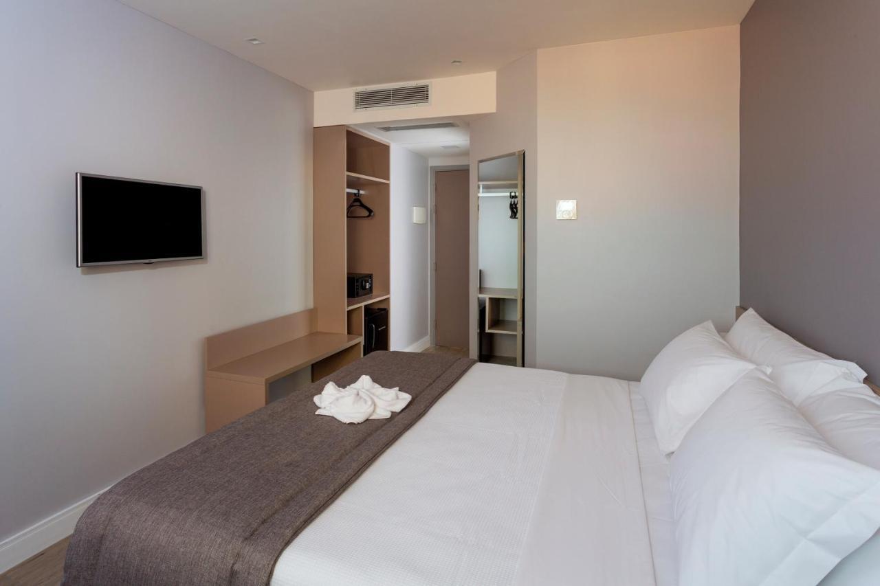 Flix Hotel